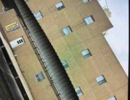  شقة مكونة من  ٤ غرف وصالة ومطبخ وحمامين  وموقف سيارة مظلة واصنصير 