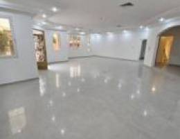  للإيجار فيلا بالعقيلة 