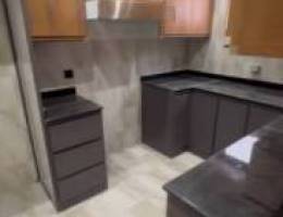  للمعاريس فقط شقه 3 غرف وغرفة للخادمه  و3حمام وصاله 