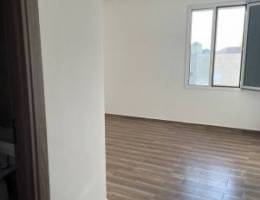  للإيجار شقه مميزه على البحر ٤ غرف نوم ٢ ماستر مع صاله كبيره 