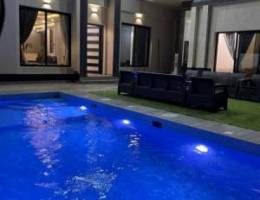  متوفر في عطلة الربيع 