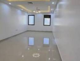  للايجار شقة في الفنيطيس ق3 مساحات كبيرة جدا 