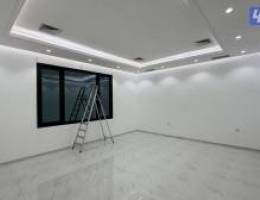  شقه للإيجار بمنطقة الرميثيه قطعه ٨ 