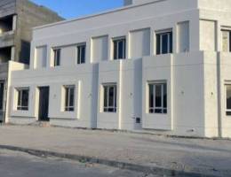  للايجار ربع دور مع السطح 