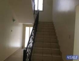  للايجار فيلا بالعقيله 