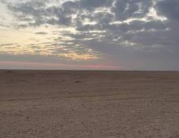  للإيجار شقه نظيفه ومطله علي الشارع مدخل سهل قريب من الجمعيه الرئسيه 