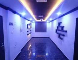  شقه للايجار بحولي غرفتين وصاله كبيره ومطبخ وحمام نفس الصور استلام فوري 