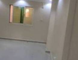  دور اول مجدد  4 غرف + وحدة ماستر حمامين صالة مطبخ رووف غرفة خدا مع حما 