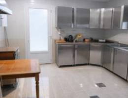  للإيجار بيت في الشهداء 