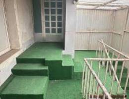  للايجار دور ثاني القرين ست غرف وخادمه وصاله كبيره شتر وحدات اصنصير 