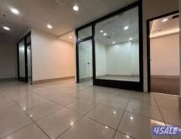  متوفر مكتب تجاري في برج كتير راقي بموقع متميز بشرق مساحة ١٦٠م 
