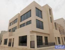  للايجار قسيمة لحضانــــــــــــــــة 3 أدوار وربع وسرداب زاوية 