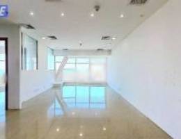  متوفر مكتب تجاري في برج كتير راقي بموقع متميز بالقبله ، المساحه ١٠٥م 
