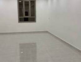  شقه ثلاث غرف وصاله وثلاث دوراة مياه مطبخ 