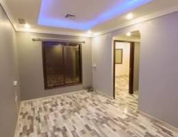  شقةايجارغرفةصالةحمام مطبخ تشطيب جديد تكيف سنترال باااارد مصافط متوفرة 