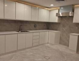  للايجار دور ارضي مرتب في غرب عبد الله المبارك 