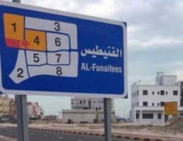  شقه للإيجار منطقه الفنيطيس 3 غرف وغرفة للعاملة مع حمامها وصاله ومطبخ 