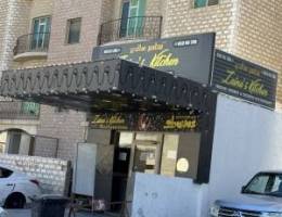  الموقع بالقرب من شارع الرئيسي مابين الفروانيه والعمريه امام مدرسه 