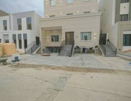  لايجار شقه بالمطلاع مع حوش السطح 