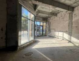  للإيجار محل بموقع ممتاز علي إشارة شوبير مساحة 80 م 2900 قابل للمساومة 