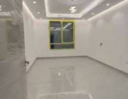  للايجار دور اول في ابو فطيرة ق 5 اول ساكن سكن المالك 