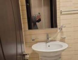  شقه بحولي مكونه من غرفتين وصاله وحمامين ومطبخ مجهز 