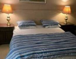  للايجار استديوهات مفروشه غرفه وحمام ومطبخ تحضيرى وشامل كل شيء 