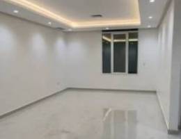  للايجار شقه باالفنيطيس 5 غرف منهم 3 ماستر وصاله مع حمام ومطبخ وغ خ 