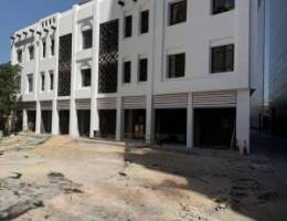  محل واجهة للايجار في مجمع جديد بالمباركية من المالك مباشرة بدون خلو 