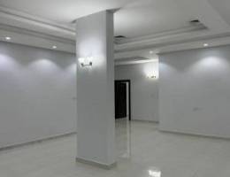  للاجار دور ارضي كبير قسيمه بطن وظهر مدخلين 