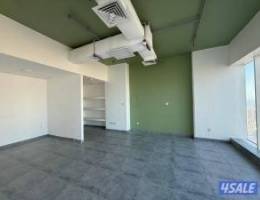  متوفر مكتب تجاري في برج كتير راقي بموقع متميز بشرق  المساحه ٥٥م 