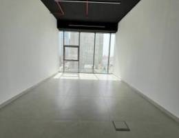  دور كامل تجاري للإيجار في الشرق 