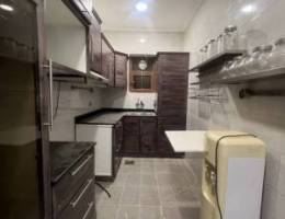  للإيجار شقة ممتازة بغرب مشرف ٣ غرف نوم 