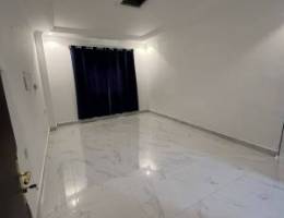  للايجار شقه ف حولي ممتازه 