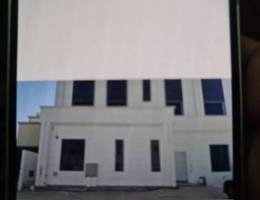  للايجار شقتين كبيره وصغيره 