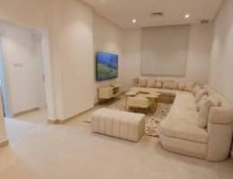  لعشاق الهدوء والرقي شقه غرفتين وصالة مفروشه للايجار 