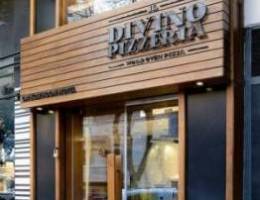  محل ع الشارع ارضي مباشر ف مجمع ممتاز حيوي نشط حركه تجاريا يوجد باركن 