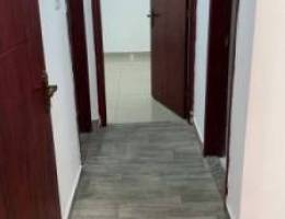  يوجد لدينا شقة للايجار 2غرفه و2حمام ومطبخ وصالة 