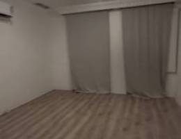  للايجار شقه بمنزل 