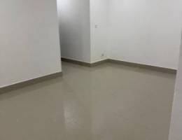  للايجار شقة بالعقيلة قطعة 3 شارع 331خلف فرع الجمعية والمسجد 