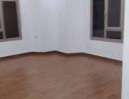  شقة ثلاث غرفة وغرفة غ ثلاث حمامات وصالة ومطبخ تكييف مركزي 2 ماكينة 